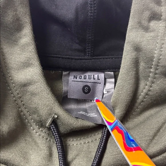 NWT!!! NOBULL Women’s High Neck Hoodie in Army Green - Picture 5 of 5